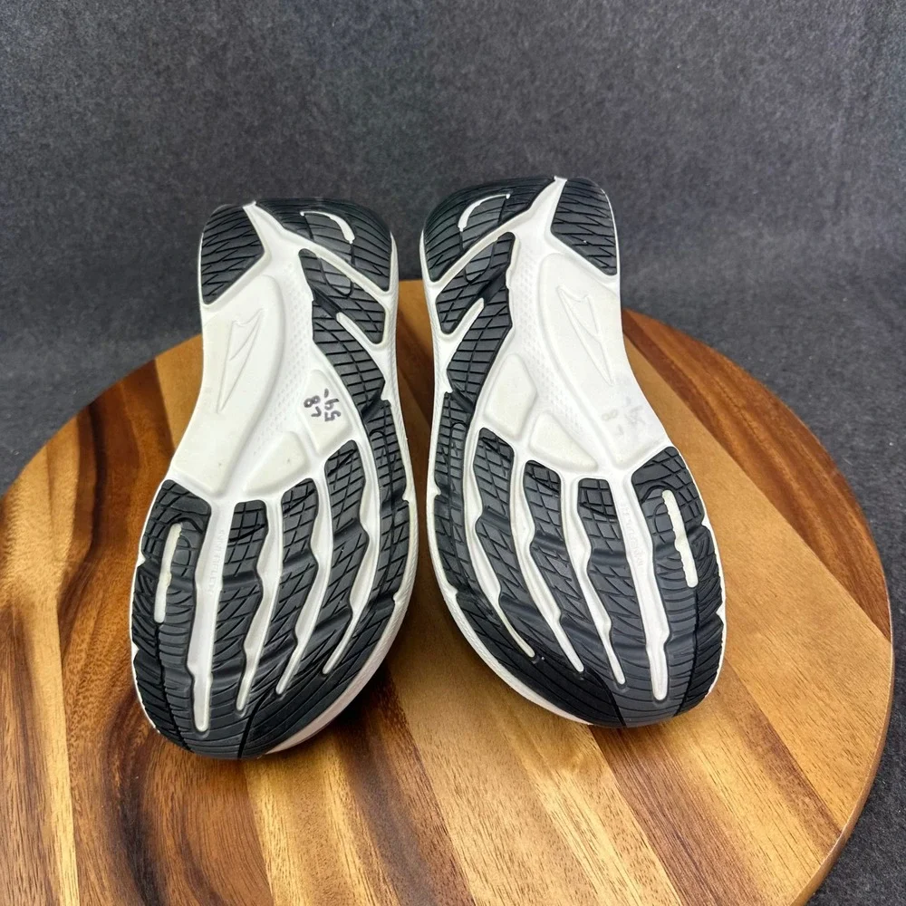 Altra FWD VIA Womens Black Athletic Running Training Shoes Size 8 Worn Once